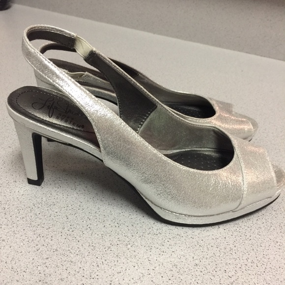 lifestride silver heels